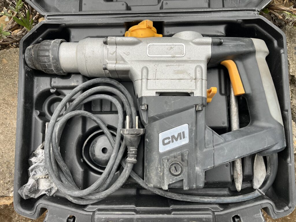 Fúró/vésőgép, 1050w